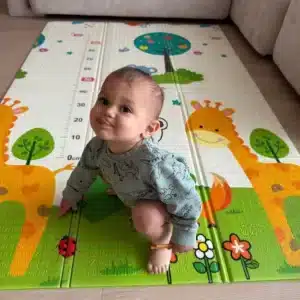 Килимче за игра Makki Mini - термозолиращо сгъваемо перфектна бебешка постелка за игра с размер 180х120 см.