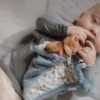 Мека играчка дуду за гушкане