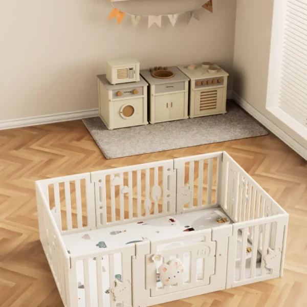 Бебешка ограда Makki комбинирана с килимче за игра