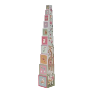 Кула от картонени кубчета (3)