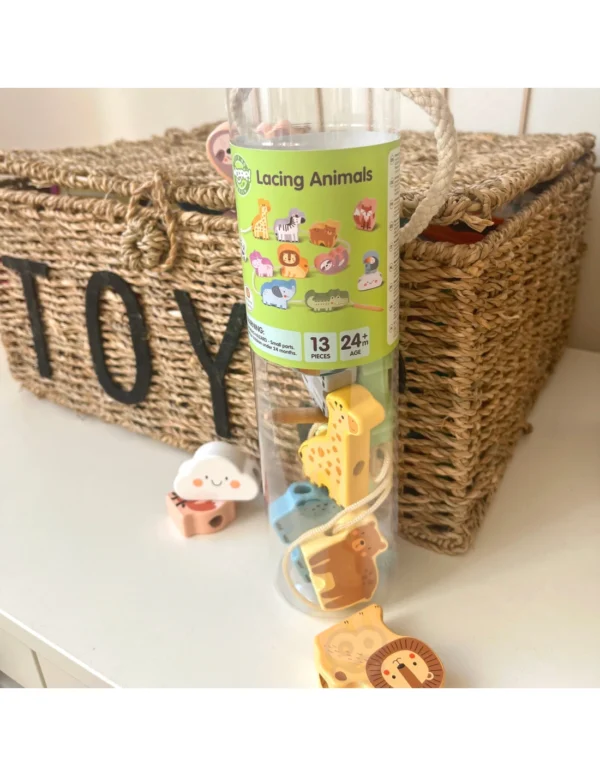 Дървена низанка с животни